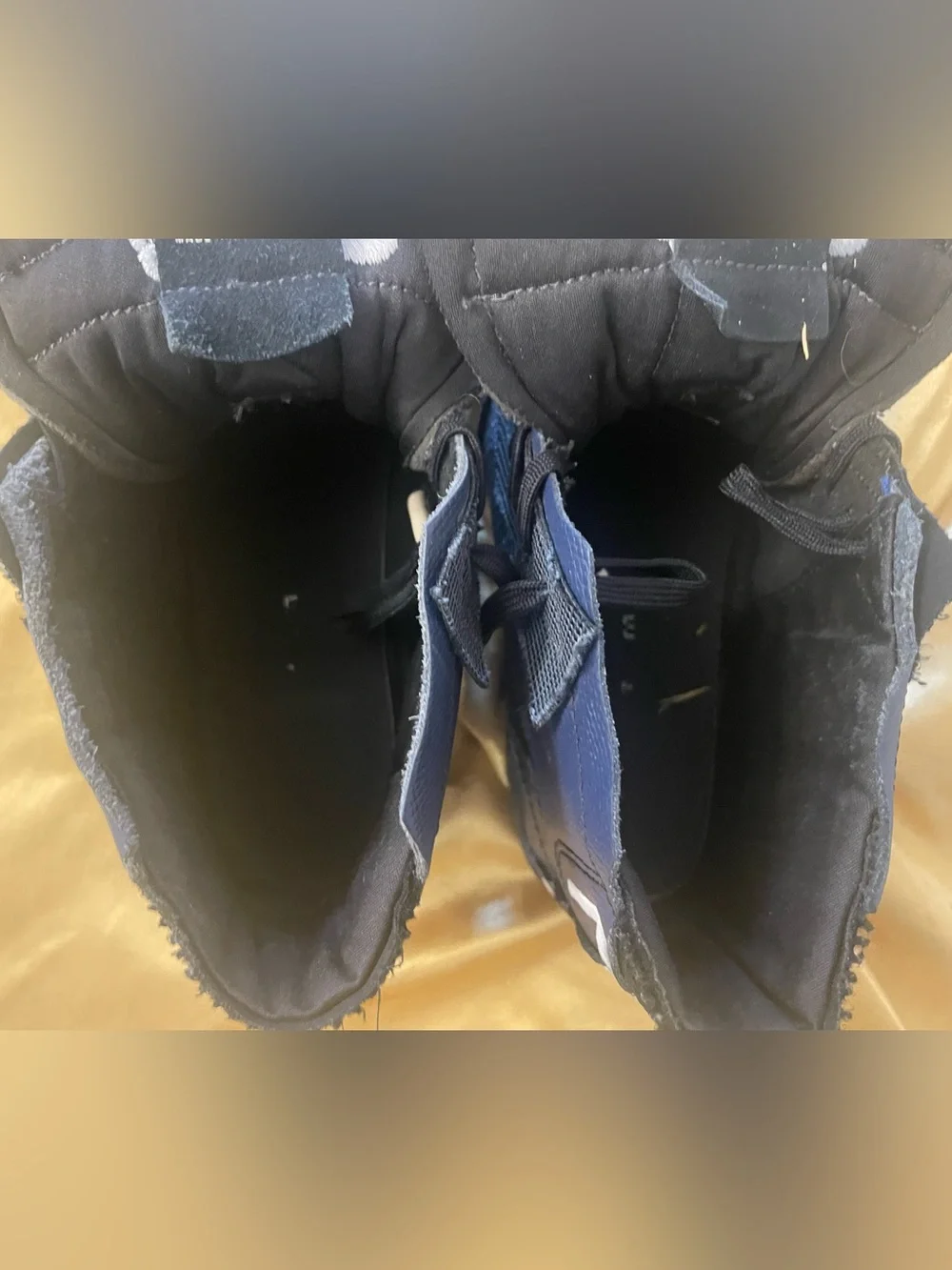 Nike Men’s Black High-Top Sneakers with Subtle Navy Panels size 8 Blazers